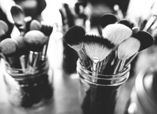Jak wybrać wysokiej jakości akcesoria kosmetyczne